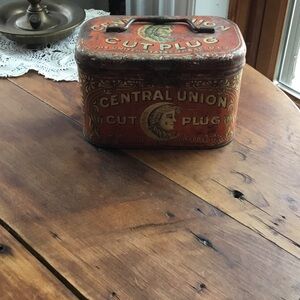 Central Union Cut Plug Vintage Tobacco Tin